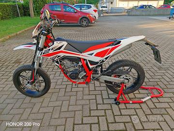 Beta RR 125  4T motard (2021)unico proprietario