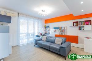 TRILOCAL RISTRUTTURATO CON BOX E CANTINA