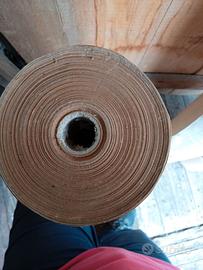 Materiale bio per tetti ventilati