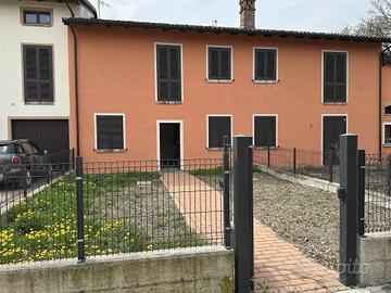 Rif.2460RV91576| casa semi ind. cadeo