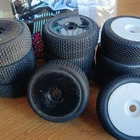 Gomme 1/8 buggy off road usate poco