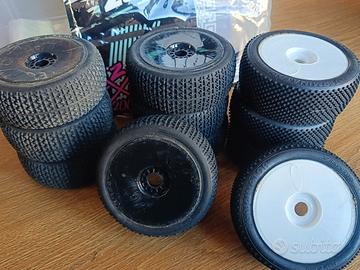 Gomme 1/8 buggy off road usate poco