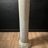 Antica Colonna in Marmo Bianco