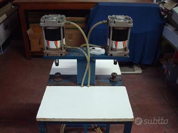 Macchina per borchie doppia testa