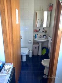 Stanza con bagno