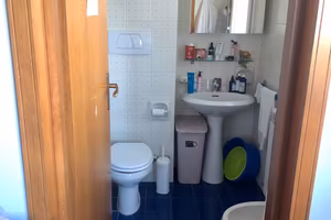 Stanza con bagno