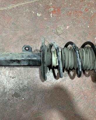 AMMORTIZZATORE ANTERIORE DESTRO BMW Serie 1 F40 31