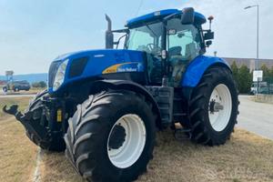 New holland t7070