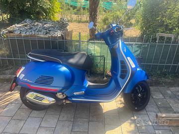 Vespa 300 Gts sport