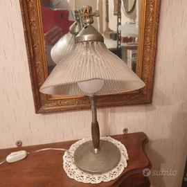 Lampada da scrivania 