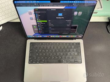 MacBook Pro 14 M1 Pro 16GB 512GB SSD pari al nuovo