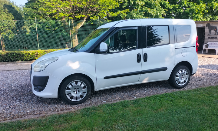 Fiat Doblò 2.0 N1 gancio traino