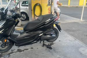 Honda forza 350