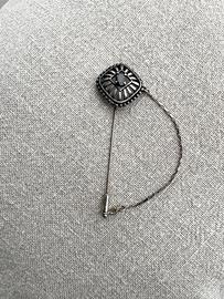 Spilla in argento e granato inizi ‘900