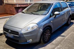 Fiat Grande Punto 1.9 JTD MultiJet Emotion 