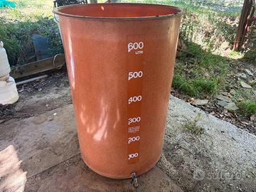 TINO CONTENITORE IN VETRORESINA 600 LITRI