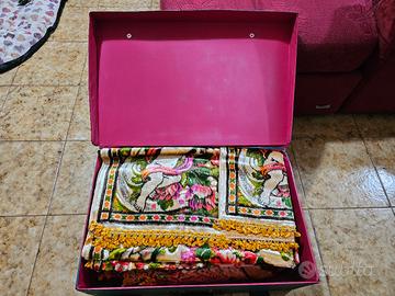 Set copriletto più 3 tappeti abbinati