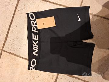PANTALONCINO NIKE PRO NUOVO