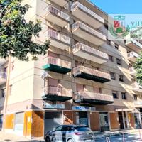 2°Piano 5 Vani 2 servizi 2 posti auto