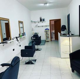 Locale Commerciale o ad uso ufficio Capoterra