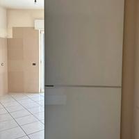 Porta in vetro e acciaio