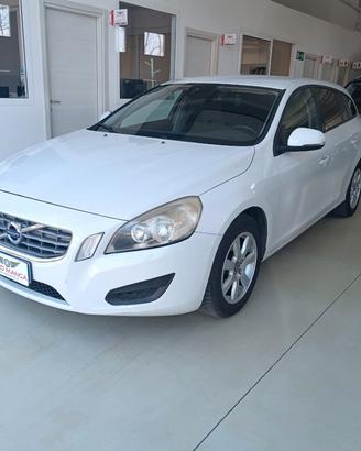 Volvo V60 D2 1.6 Summum