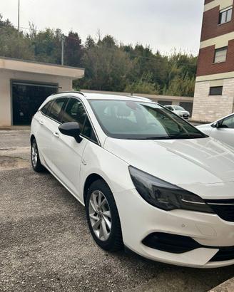 Opel Astra SW automatica 1.5 diesel