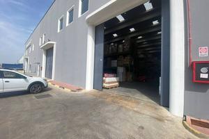 Immobile di 1810 m² con 4 locali a Caivano