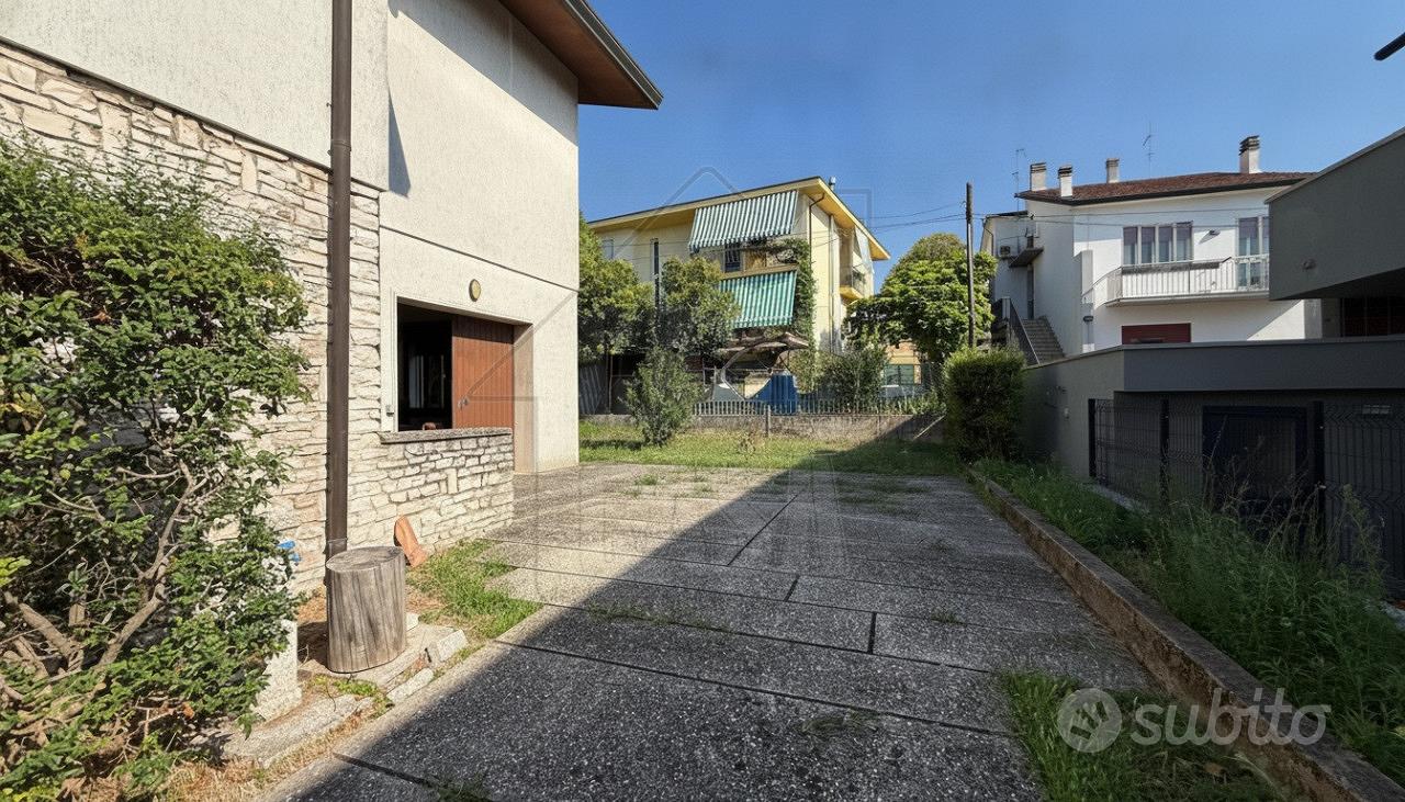House in Este - Altro