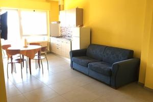 Bilocale fronte mare rif. 16