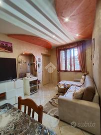 CASA SEMINDIPENDENTE A AFRAGOLA