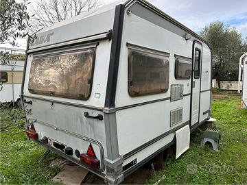 Roulotte Laika perfetta pronta all'uso anno 1994