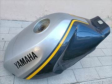 Yamaha FZ 750 serbatoio benzina 