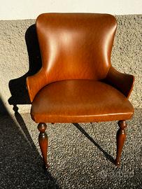 Poltroncina in pelle vintage