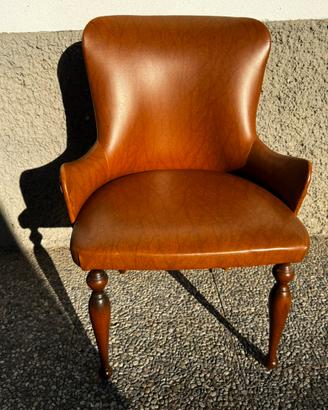 Poltroncina in pelle vintage