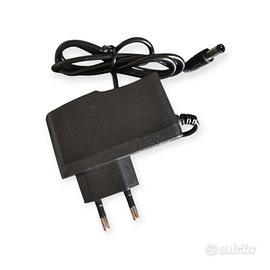 Alimentatore 5V 2A 5,5×2,1 JNR0520 centro positivo