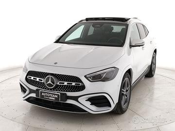 MERCEDES GLA 200 d AMG Line Premium Plus auto + Te