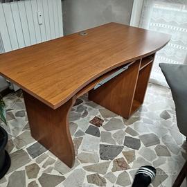 Scrivania, già smontata 130x65