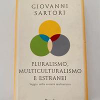 Pluralismo e multiculturalismo e estranei
