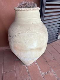 Antico vaso in terracotta