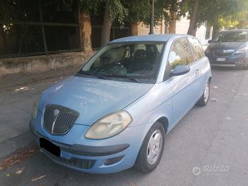 Lancia Y