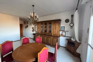Ampio quadrilocale con terrazzo a Urbino