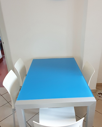 Tavolo Kristalia modelllo Sushi