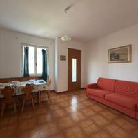 Ameglia-Casa semindipendente con giardino e posto