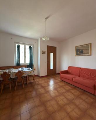 Ameglia-Casa semindipendente con giardino e posto