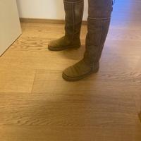 UGG stivali sopra/sotto  ginocchio