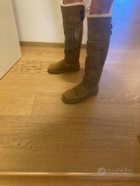 UGG stivali sopra/sotto  ginocchio