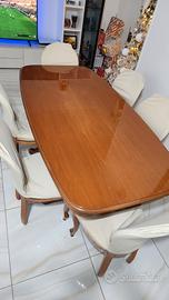Tavola in legno + 6 sedie