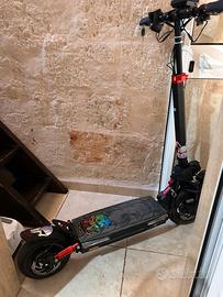 Monopattino elettrico iscooterIX4