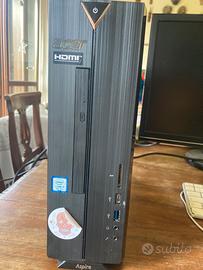 Pc fissi Acer Aspire e monitor Asus 22 pollici